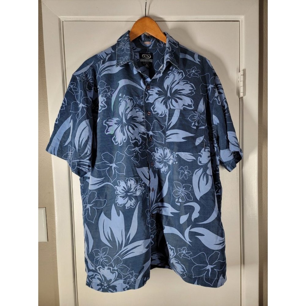 Gotcha Hawaiian shirt Men’s Size Large Blue‎ Floral Vintage